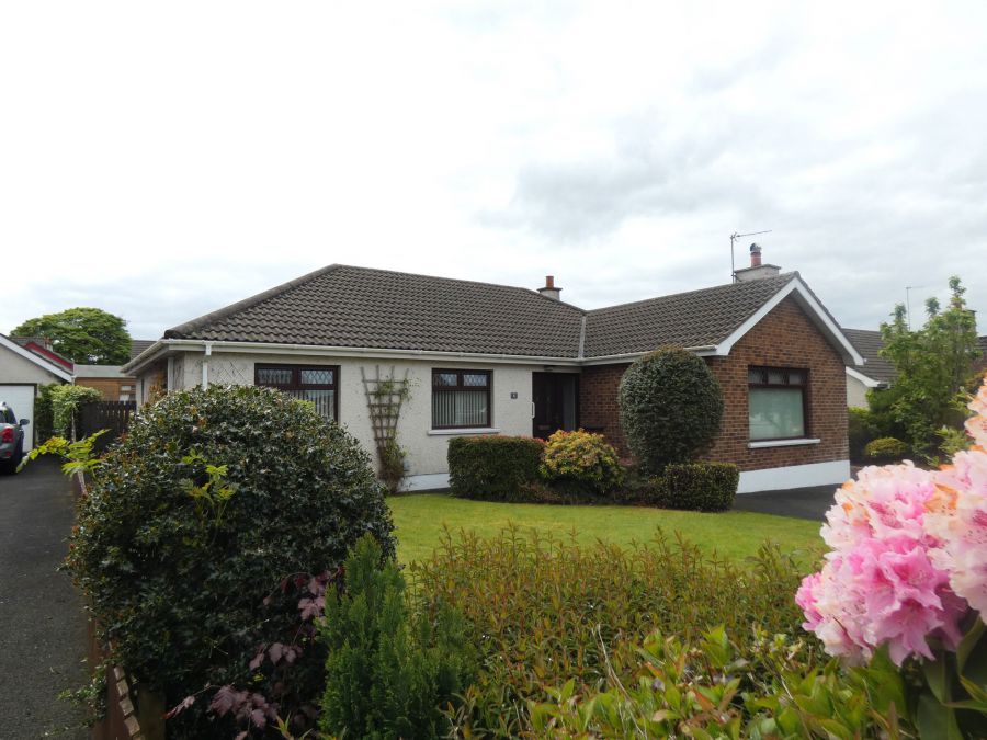 6 Ashlea Avenue