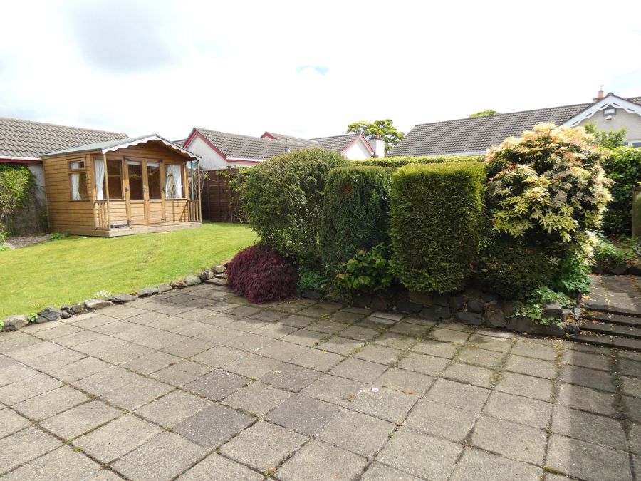 6 Ashlea Avenue