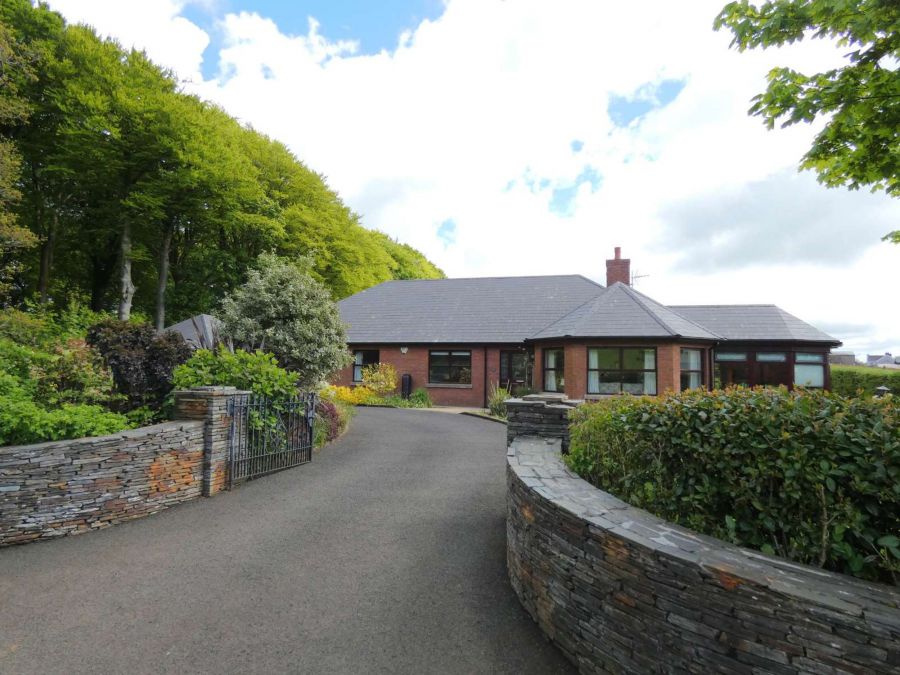 Hillcroft Lodge, 32 Knockaholet Road