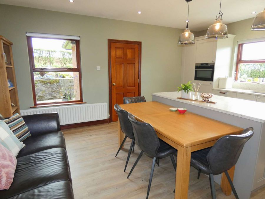 Hillcroft Lodge, 32 Knockaholet Road