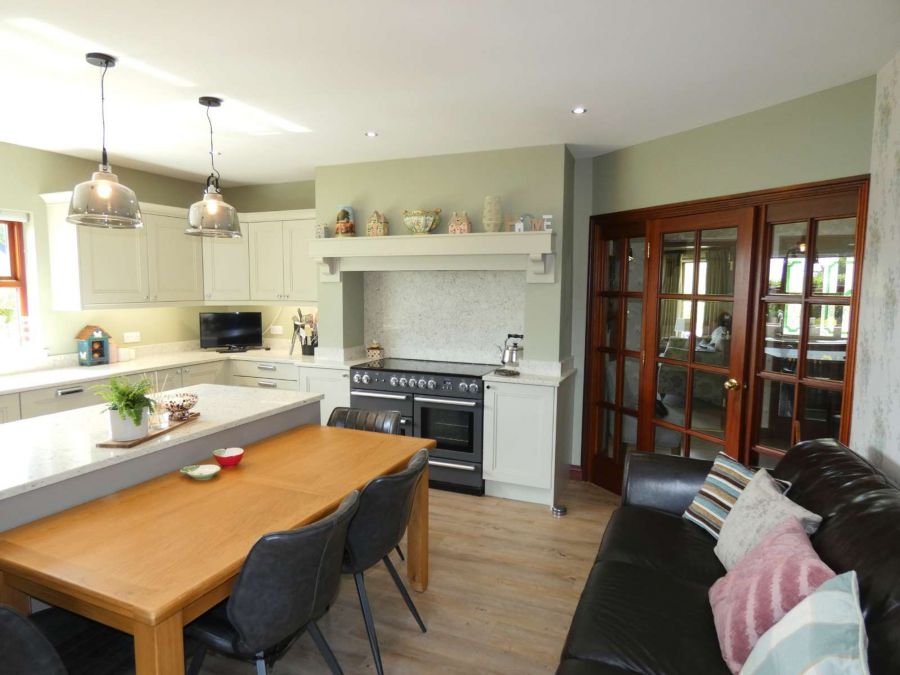 Hillcroft Lodge, 32 Knockaholet Road