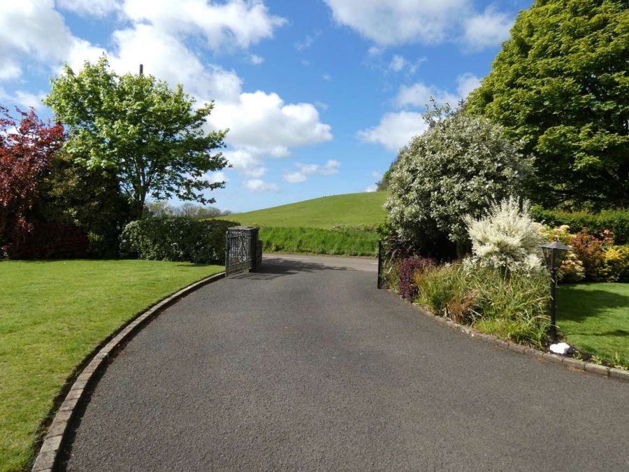 Hillcroft Lodge, 32 Knockaholet Road