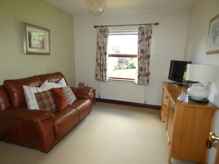 Hillcroft Lodge, 32 Knockaholet Road