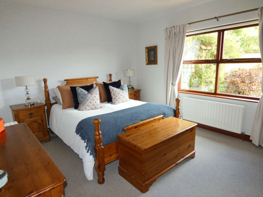 Hillcroft Lodge, 32 Knockaholet Road
