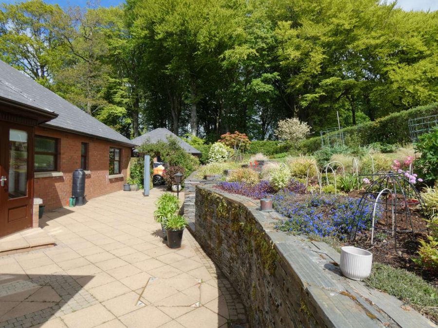 Hillcroft Lodge, 32 Knockaholet Road