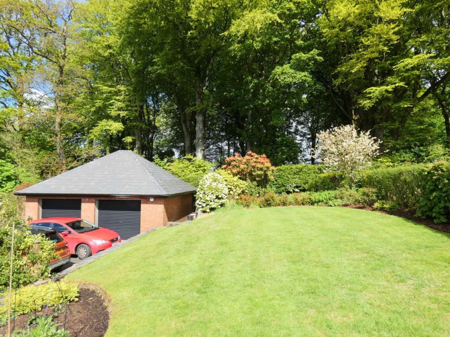 Hillcroft Lodge, 32 Knockaholet Road