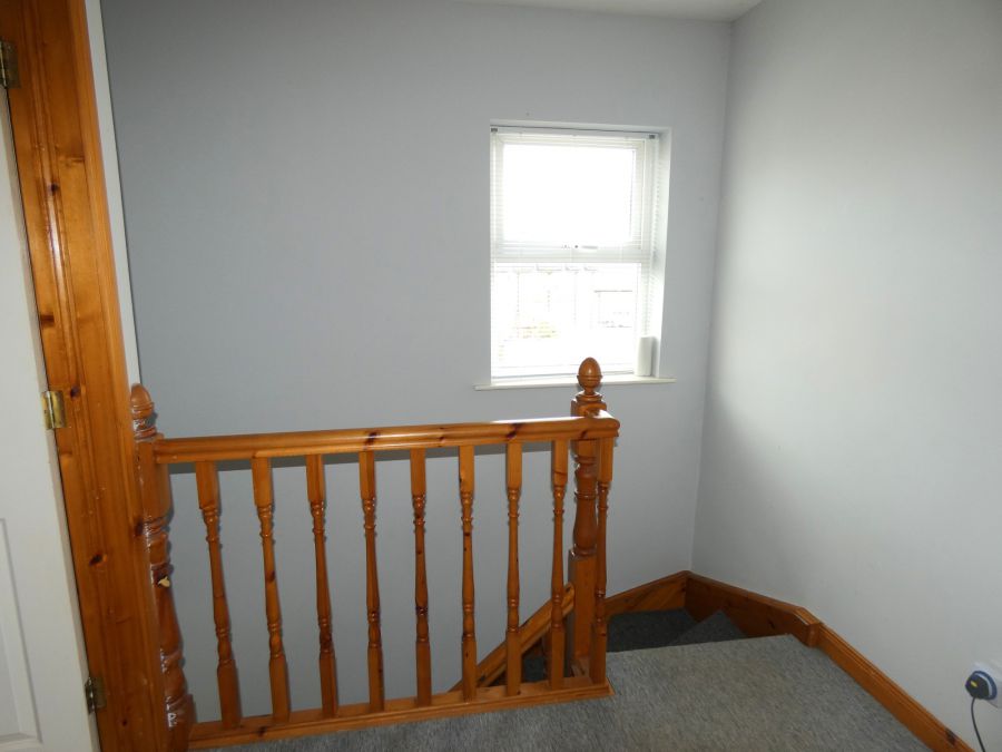 8 Castlehill View