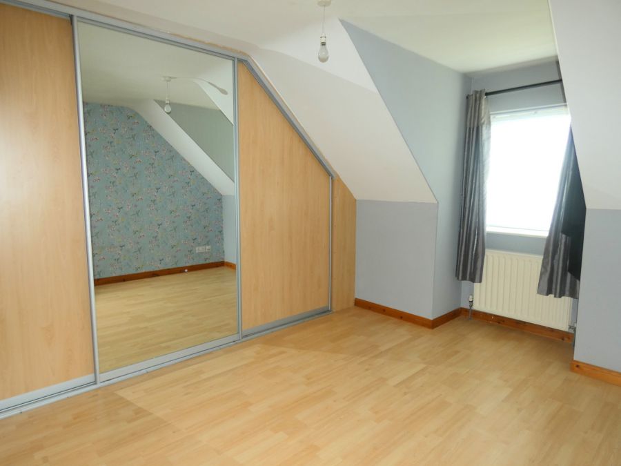 8 Castlehill View