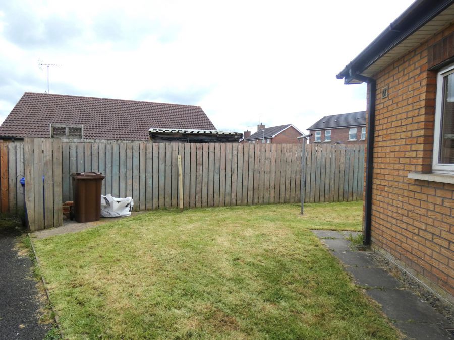 8 Castlehill View