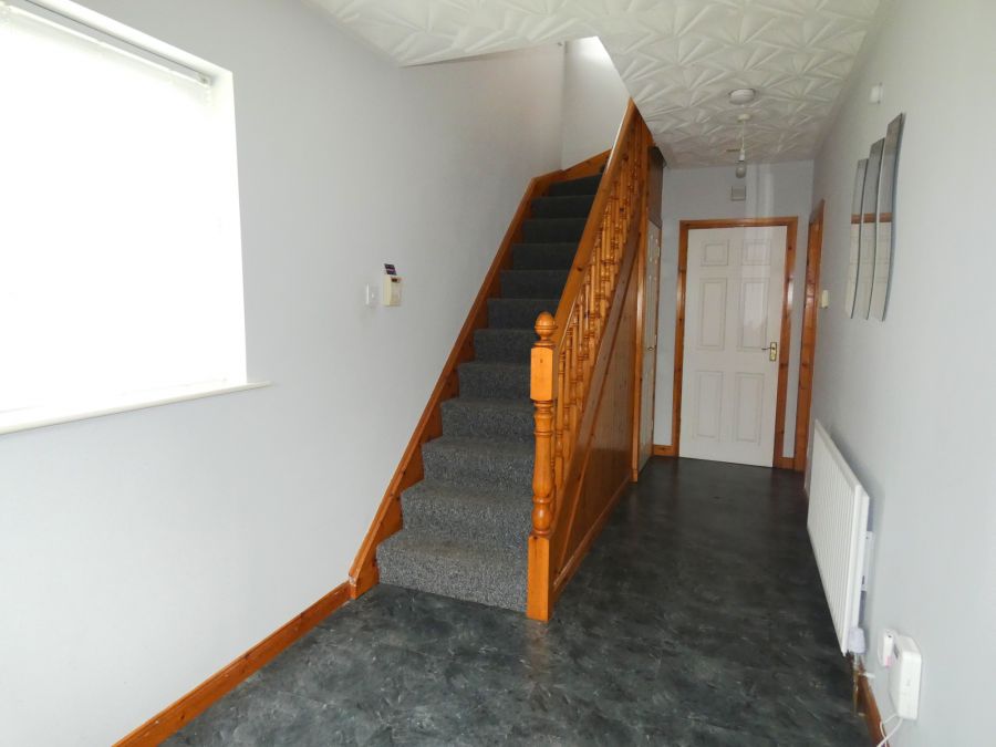 8 Castlehill View