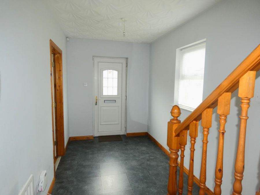 8 Castlehill View