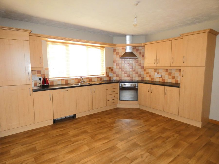8 Castlehill View
