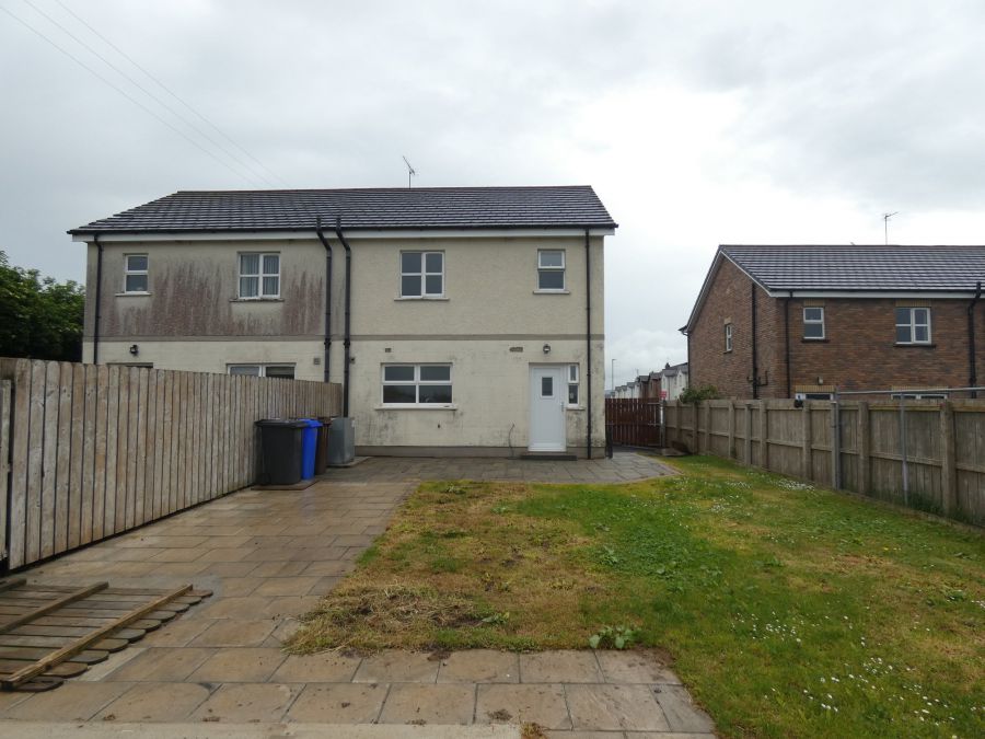 18 Castlewood Crescent
