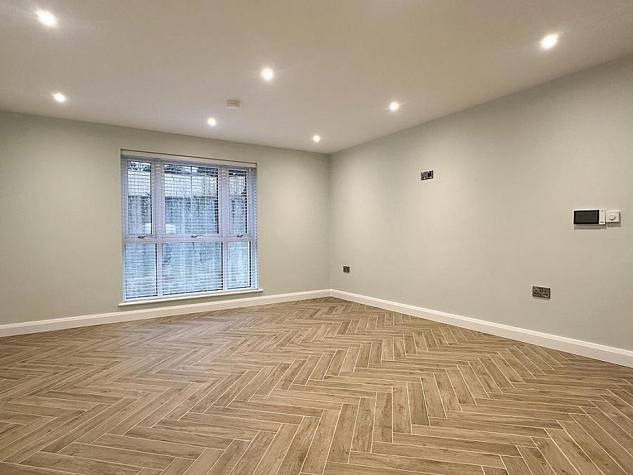 Apt 6 College Green, 54 Castlerock Road