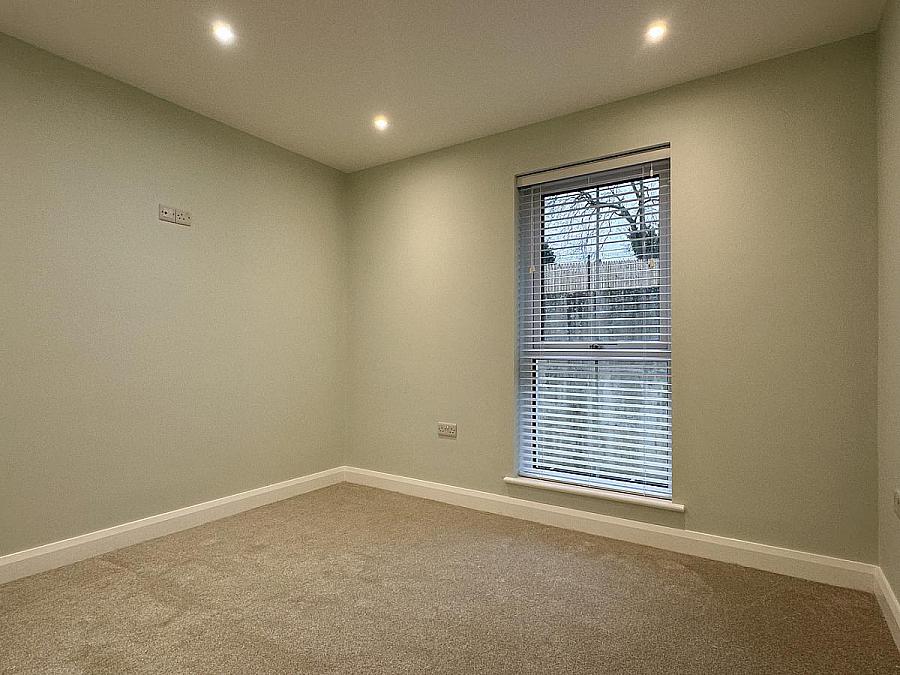 Apt 6 College Green, 54 Castlerock Road