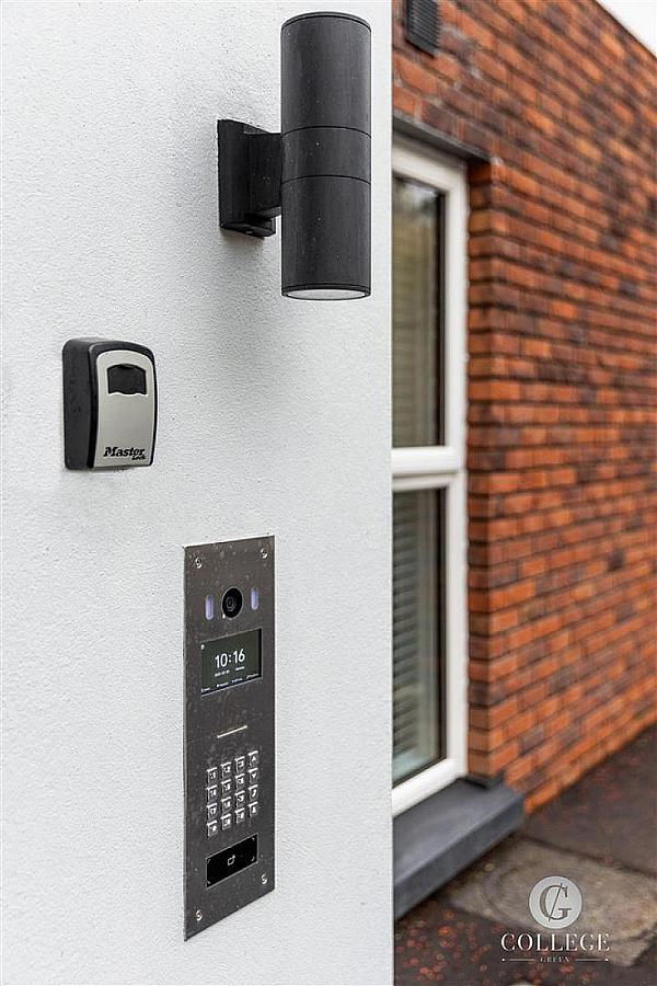 Apt 6 College Green, 54 Castlerock Road