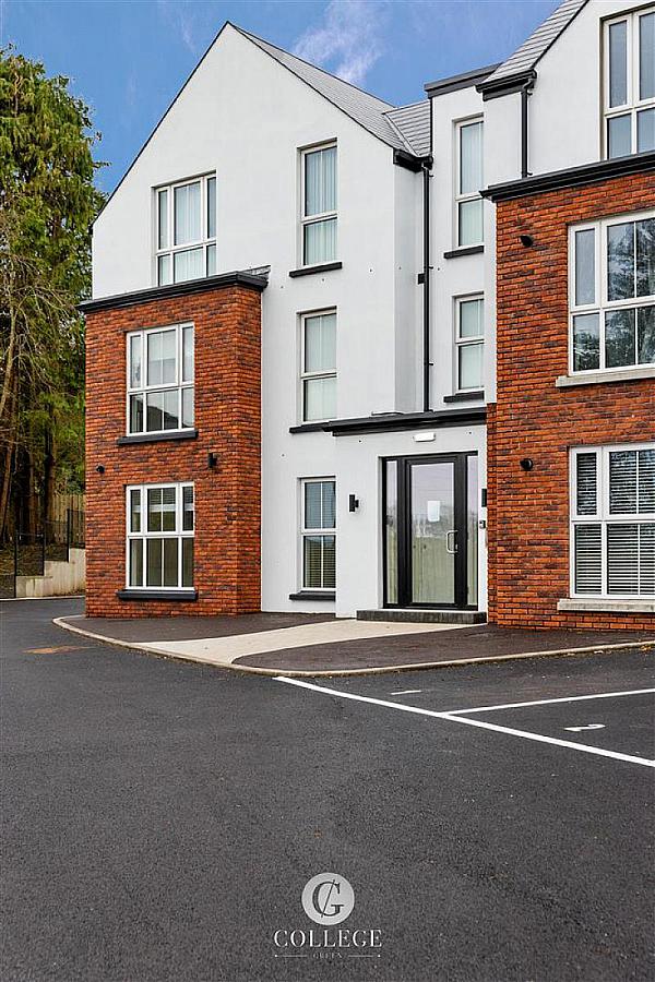 Apt 6 College Green, 54 Castlerock Road