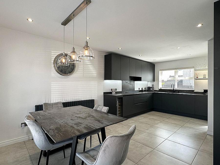 10 Gransden Court, Off Knocklynn Road