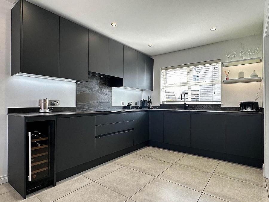 10 Gransden Court, Off Knocklynn Road