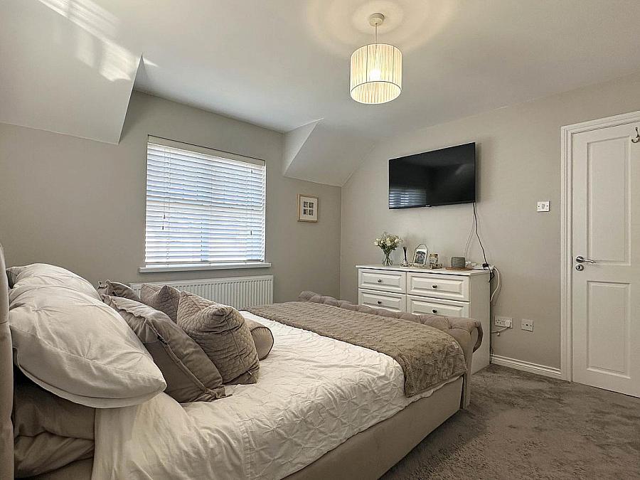 10 Gransden Court, Off Knocklynn Road