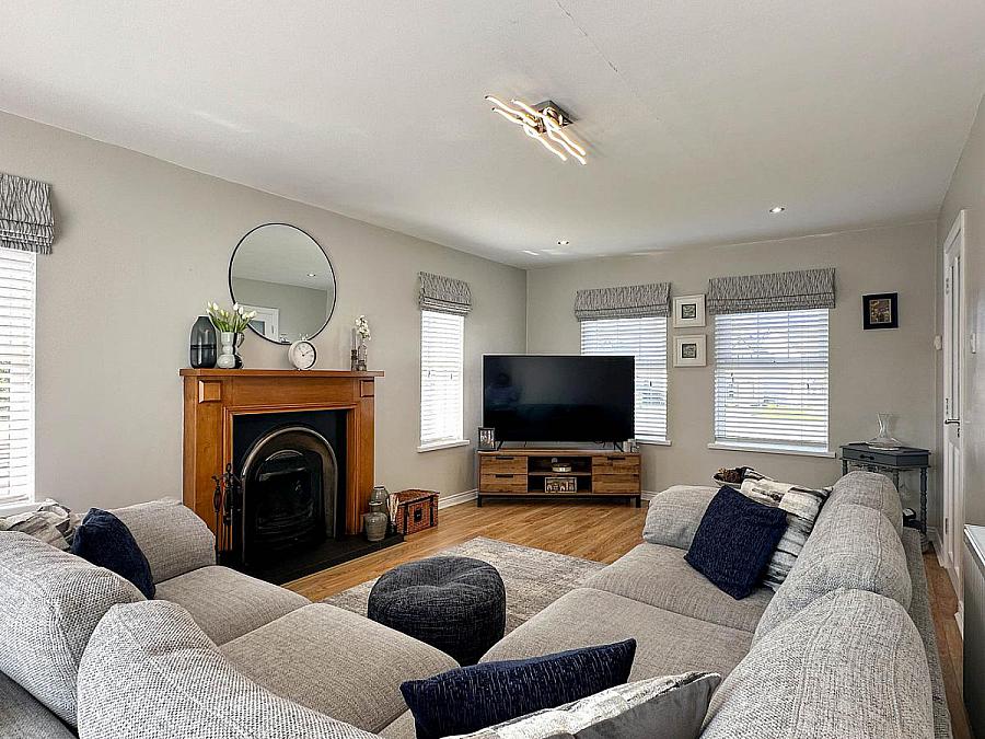 10 Gransden Court, Off Knocklynn Road