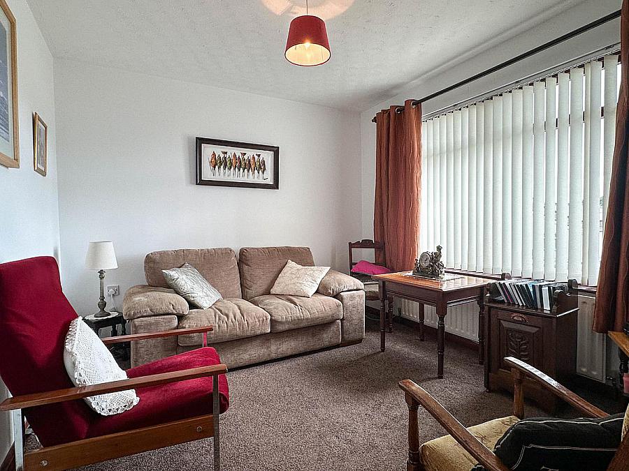 2 Carthall Park, Off Wheatsheaf Road