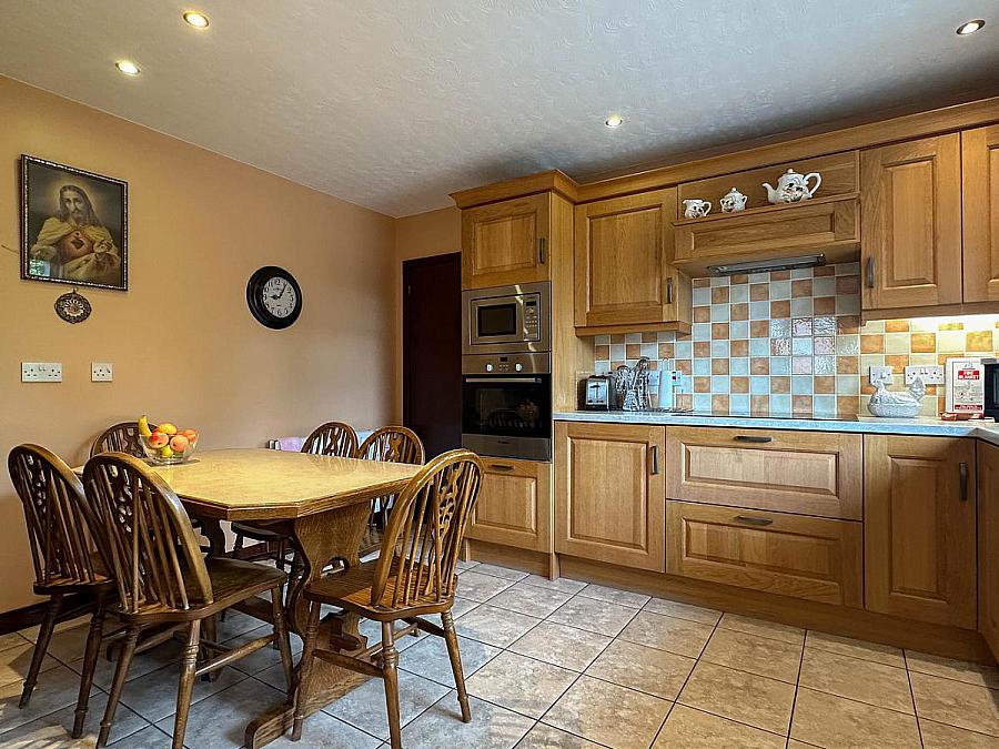 2 Carthall Park, Off Wheatsheaf Road