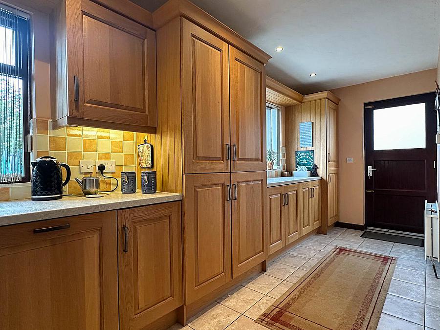 2 Carthall Park, Off Wheatsheaf Road