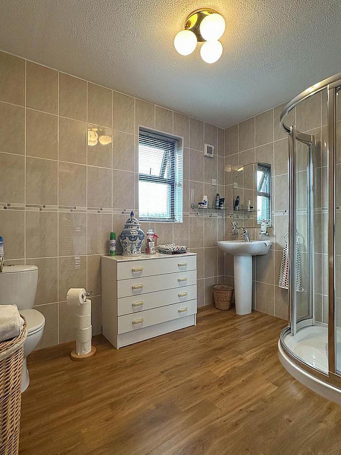 2 Carthall Park, Off Wheatsheaf Road