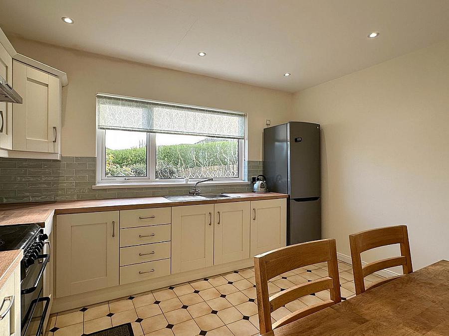 2  Mount Court, Off Mountsandel Road