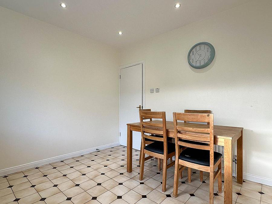 2  Mount Court, Off Mountsandel Road