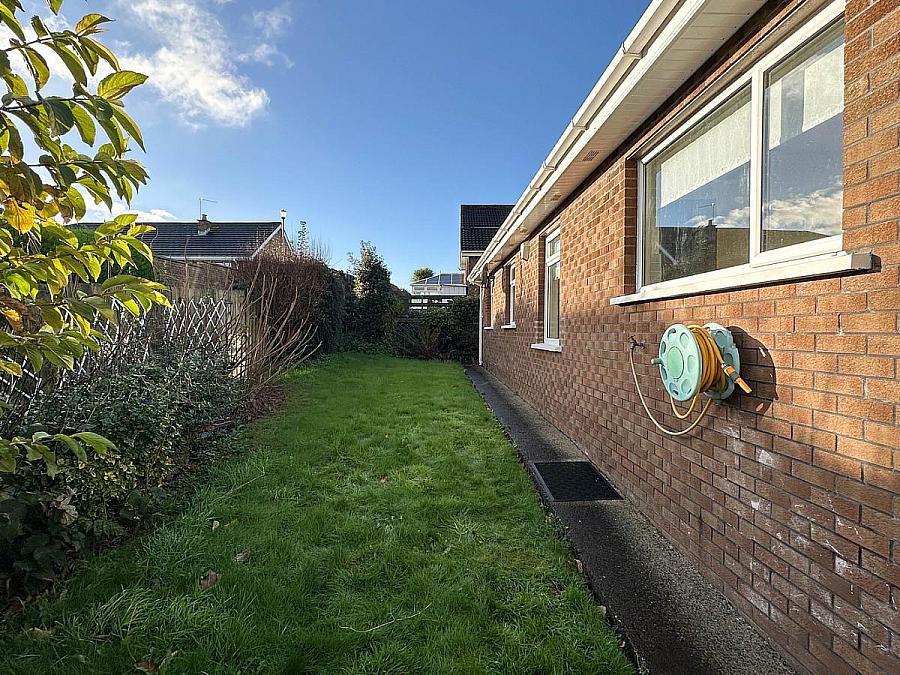 2  Mount Court, Off Mountsandel Road