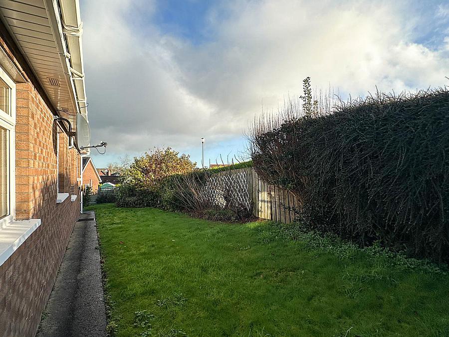 2  Mount Court, Off Mountsandel Road