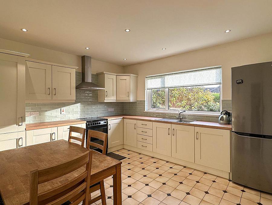 2  Mount Court, Off Mountsandel Road