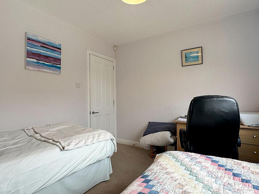 25 Grange Road, Off Lodge Road