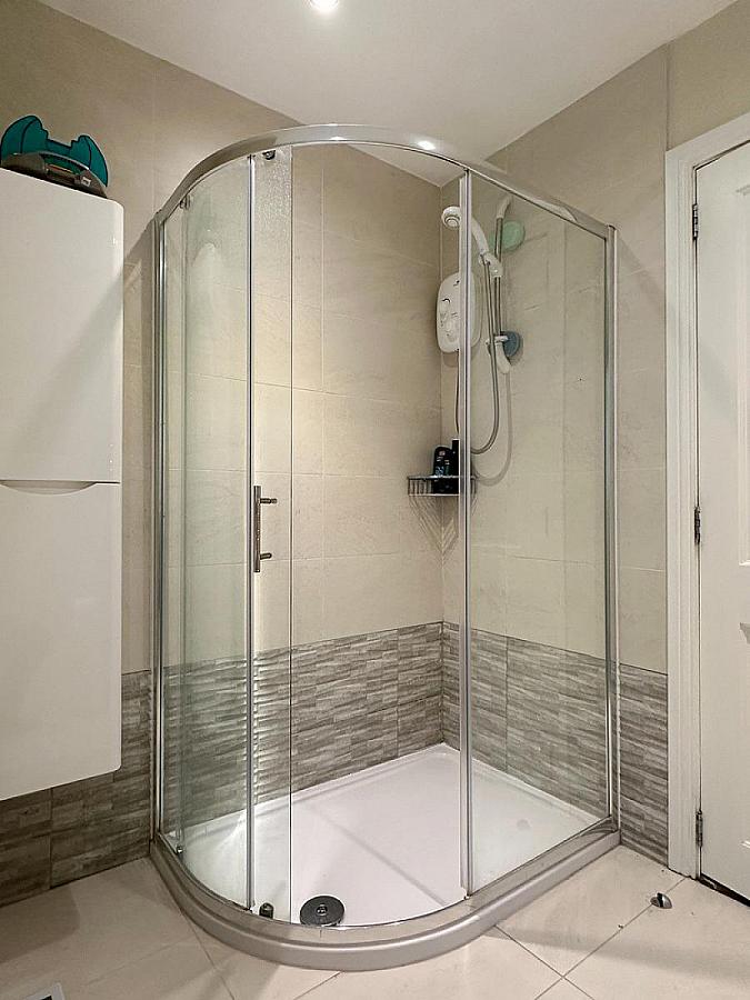 25 Grange Road, Off Lodge Road