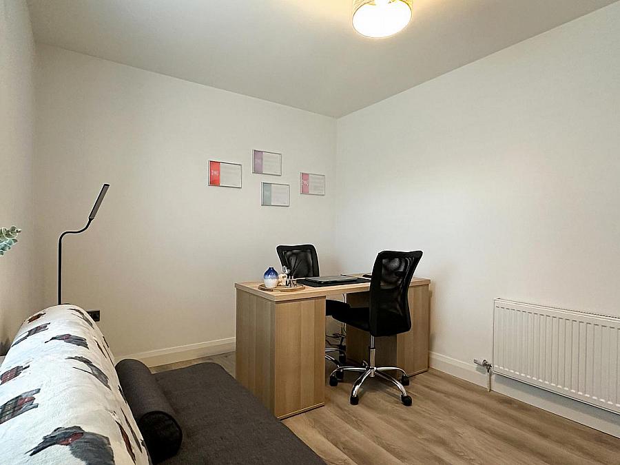 Apt 1 Lodge Grove, Lodge Road