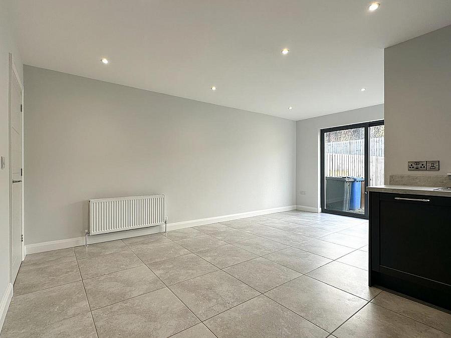 21 Lakeside Gardens, Off Bushmills Road