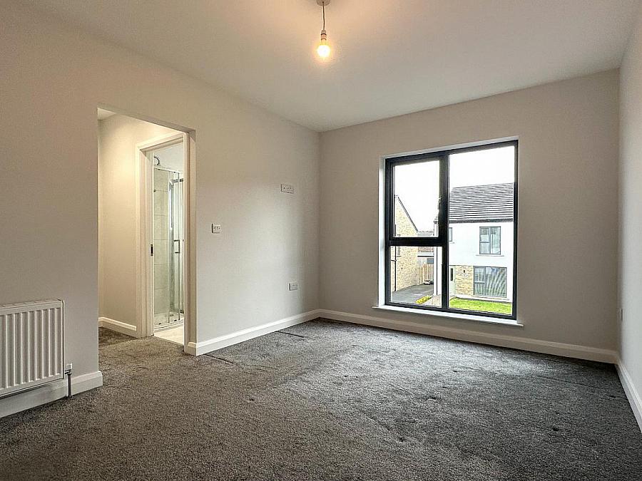 21 Lakeside Gardens, Off Bushmills Road