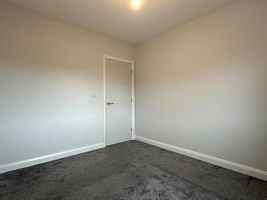 21 Lakeside Gardens, Off Bushmills Road