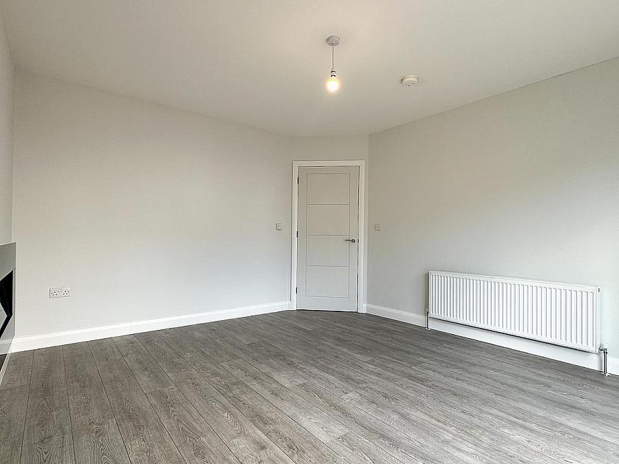 21 Lakeside Gardens, Off Bushmills Road