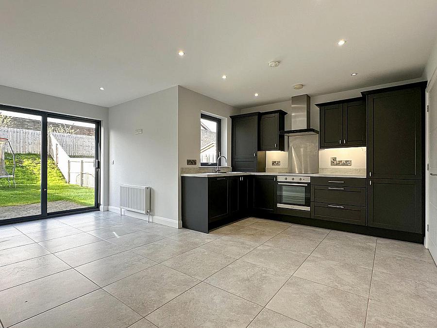 21 Lakeside Gardens, Off Bushmills Road