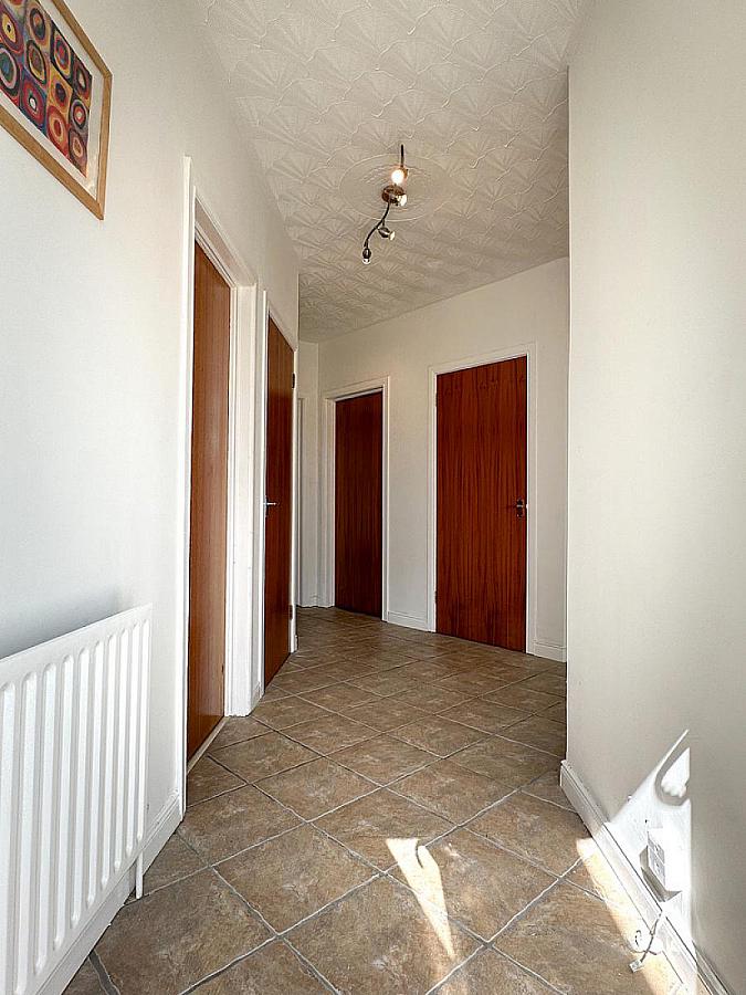 17 Wheatfield Gardens