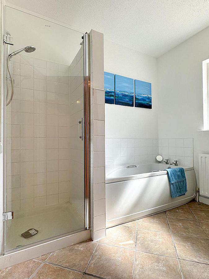 17 Wheatfield Gardens