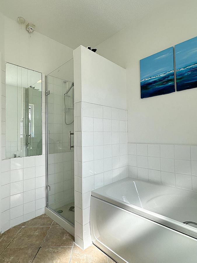 17 Wheatfield Gardens