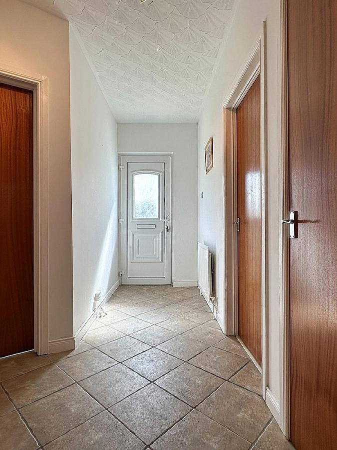 17 Wheatfield Gardens