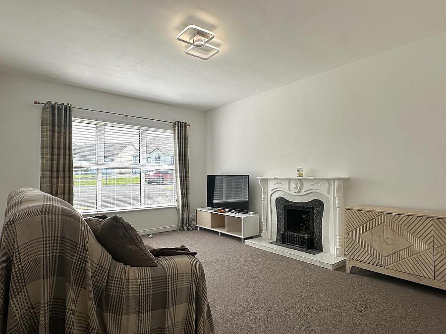 17 Wheatfield Gardens