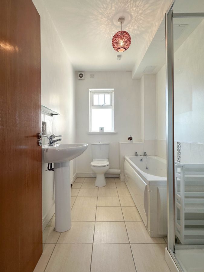 Apt 15 Ardbana Terrace