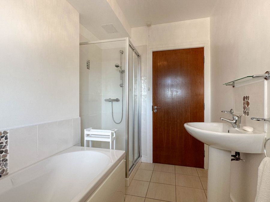 Apt 15 Ardbana Terrace