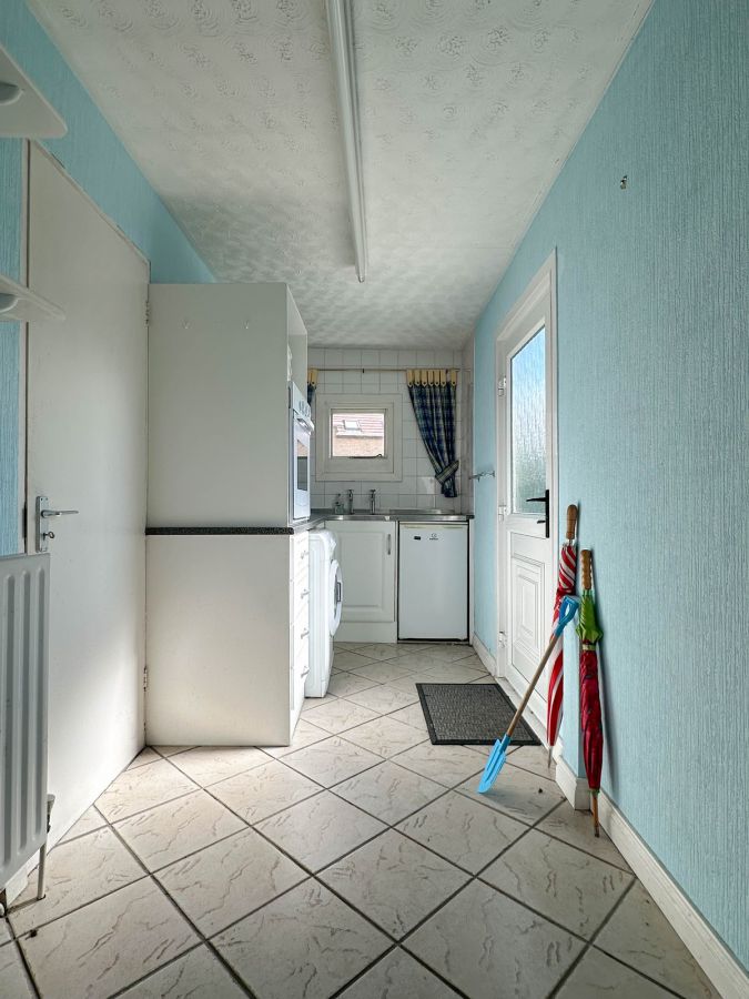 Anneth Lowen, 11 Agherton Drive